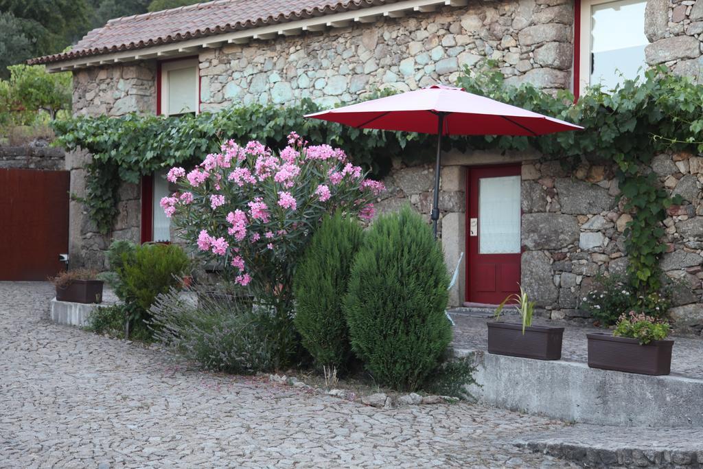 Bed and Breakfast Quinta Pedras De Baixo à Longos Extérieur photo